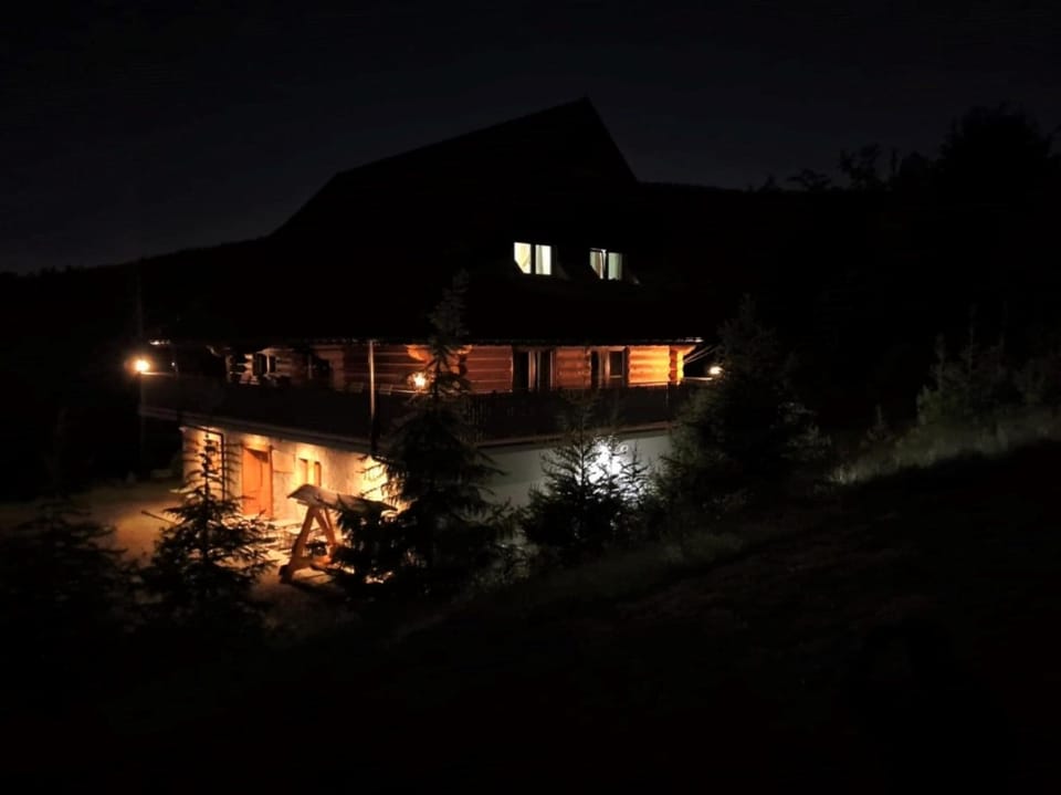 Night, On site