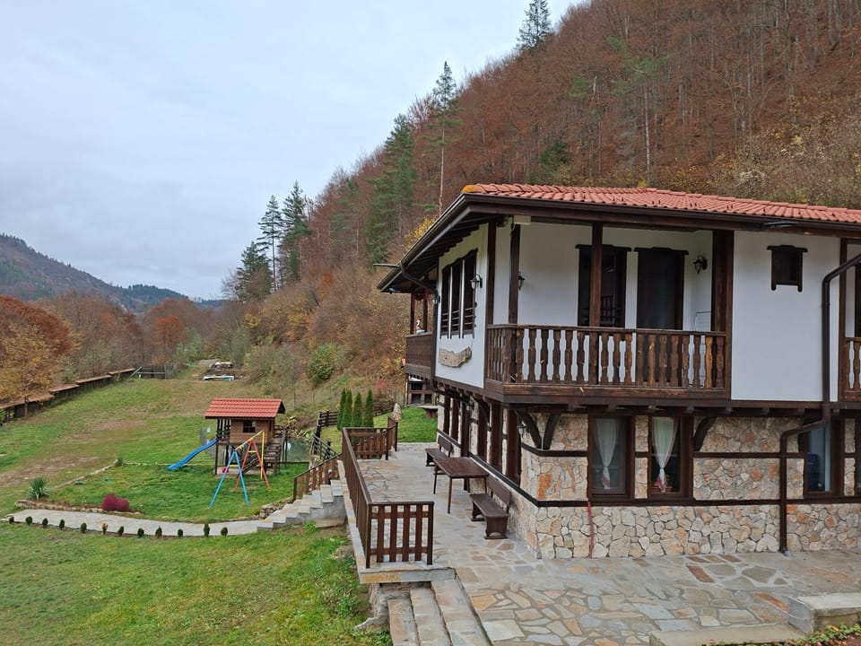 Къща за гости "Мегдана на Чаршията" Bed and Breakfast in Bulgaria