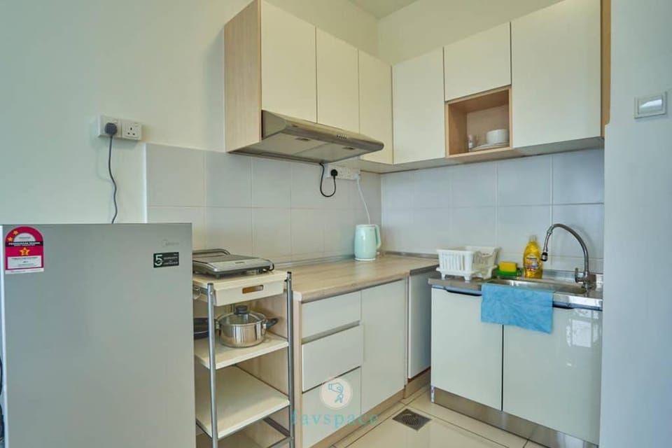 Studio with Pool - 4 Pax - FREE Netflix - Semenyih Apartment in Negeri Sembilan, Malaysia