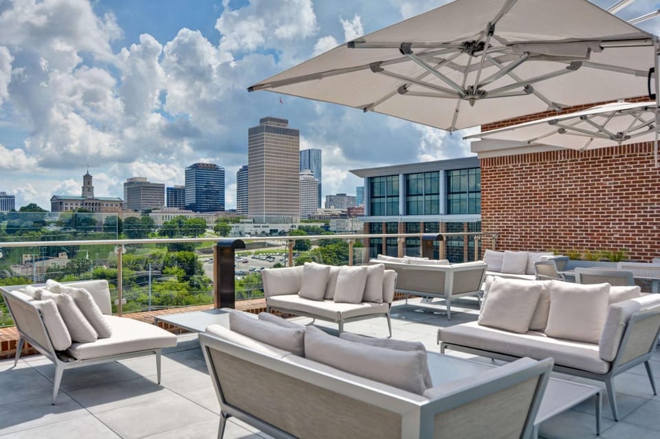 Patio, Restaurant/places to eat