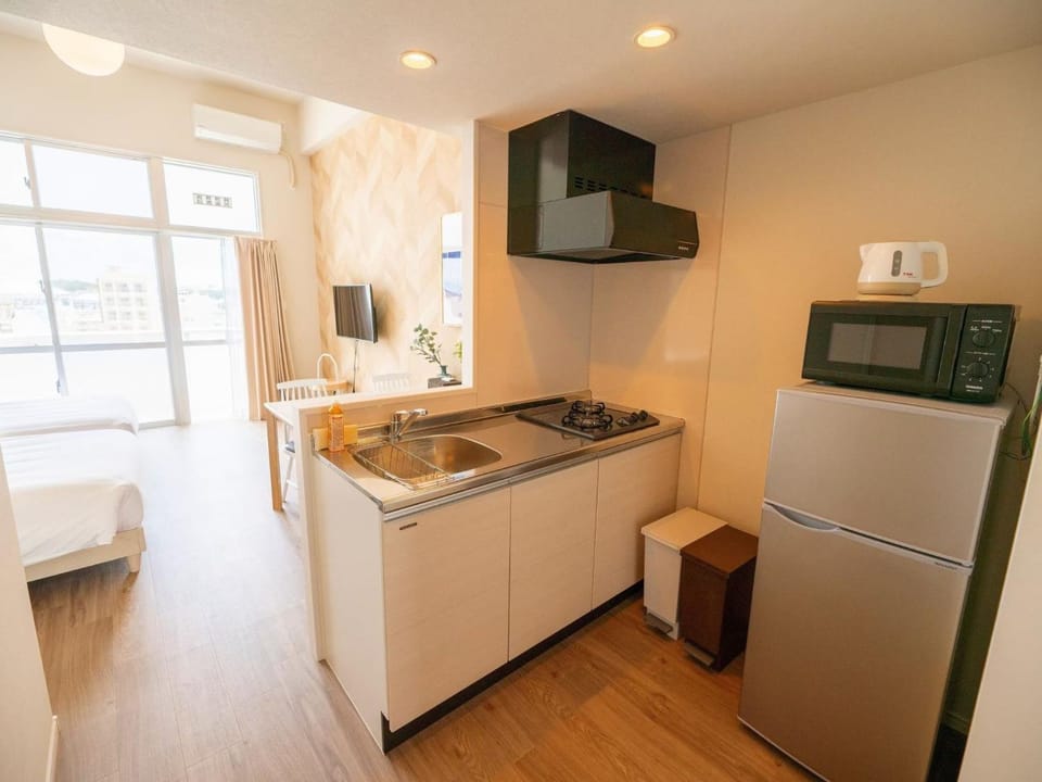 Photo of the whole room, kitchen