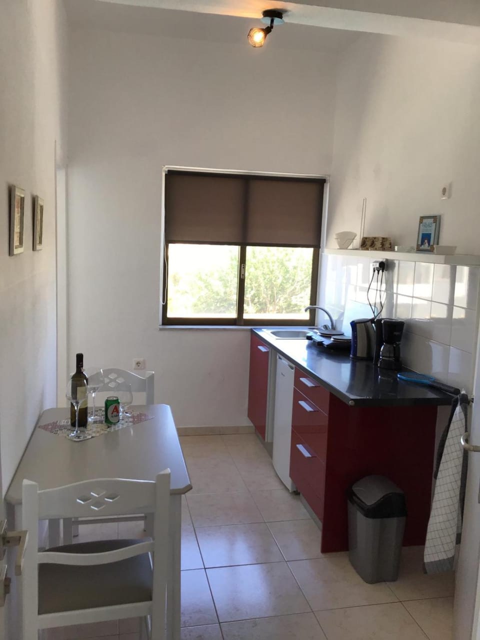 Coffee/tea facilities, Kitchen or kitchenette, Dining area