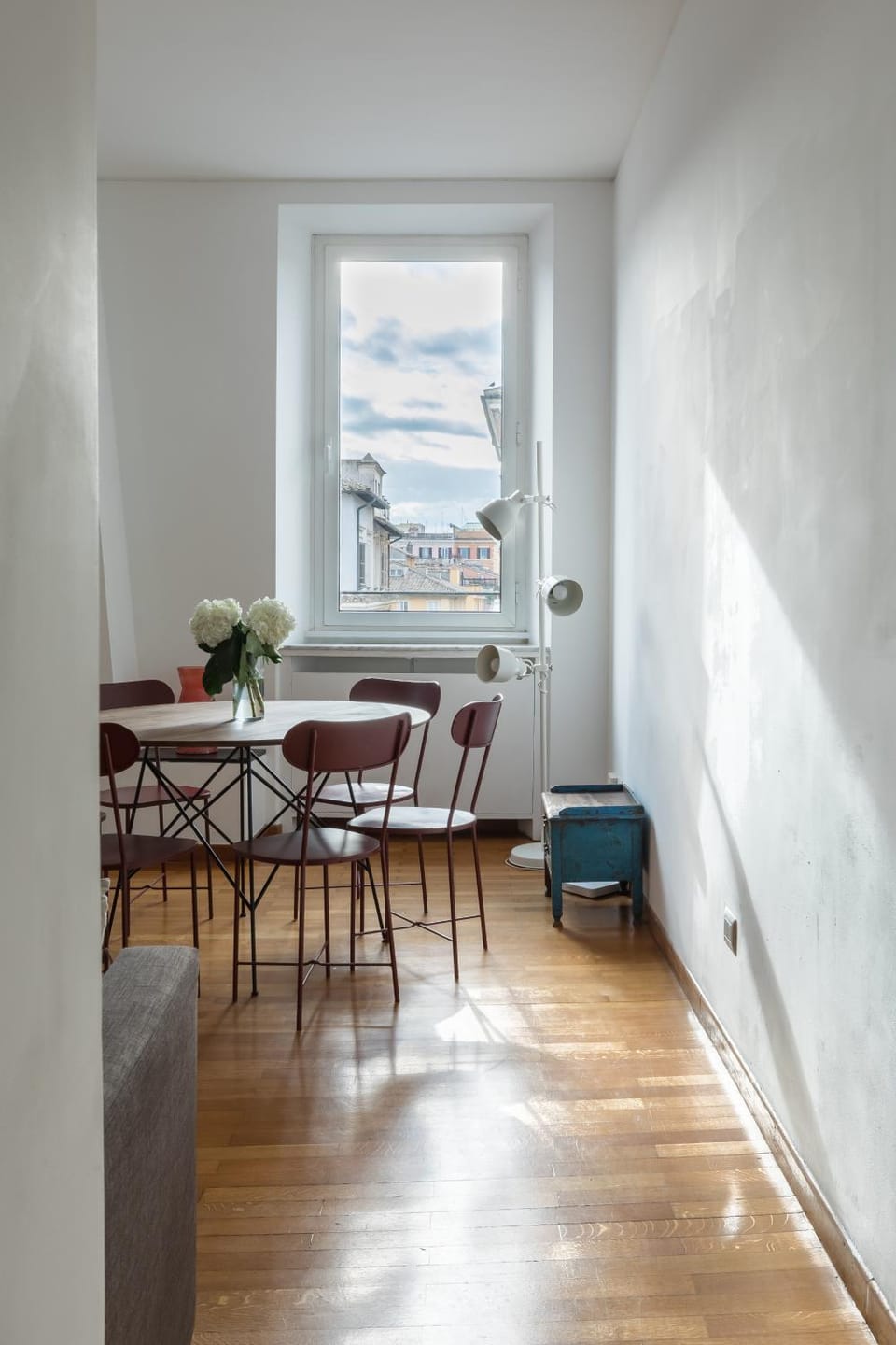 Seating area, Dining area