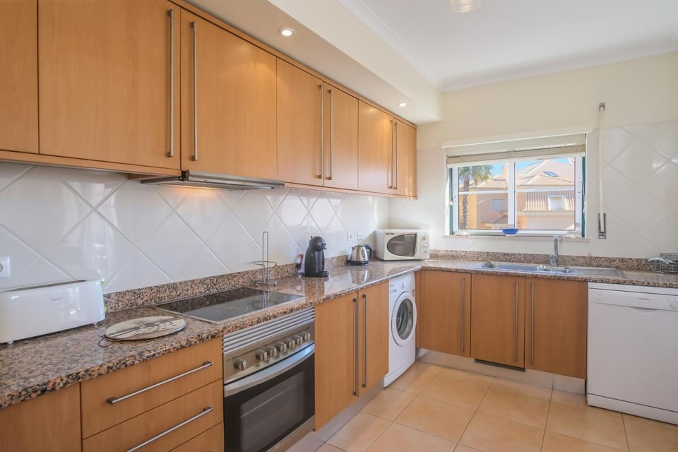Luz casas-St James 215, 3 bedrooms,wi fi, air con,shared pool Apartment in Luz