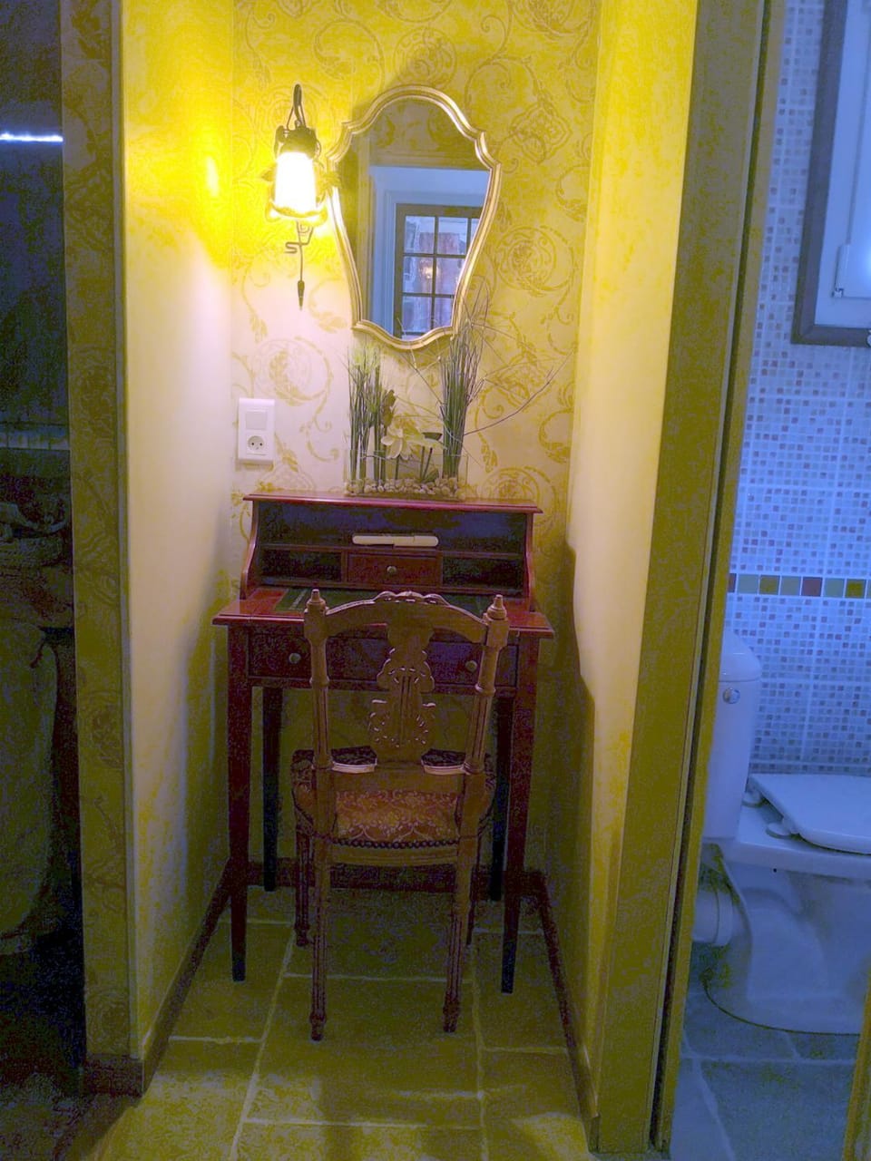 Seating area, Bedroom