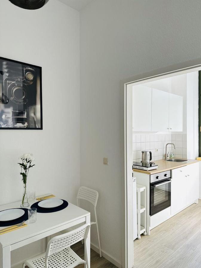 Dining area, kitchen