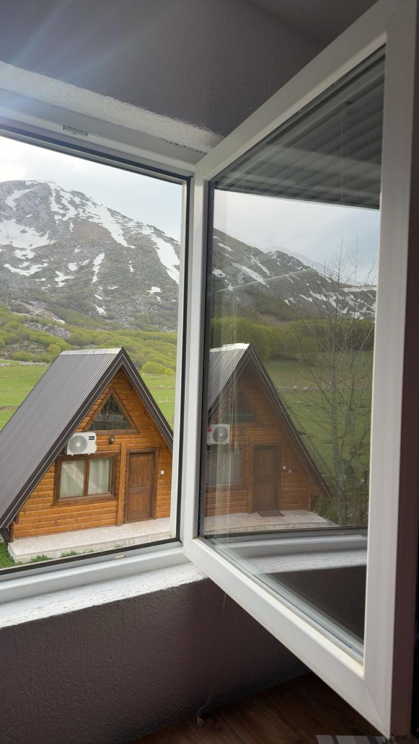 Guest House Višnja Apartment in Montenegro