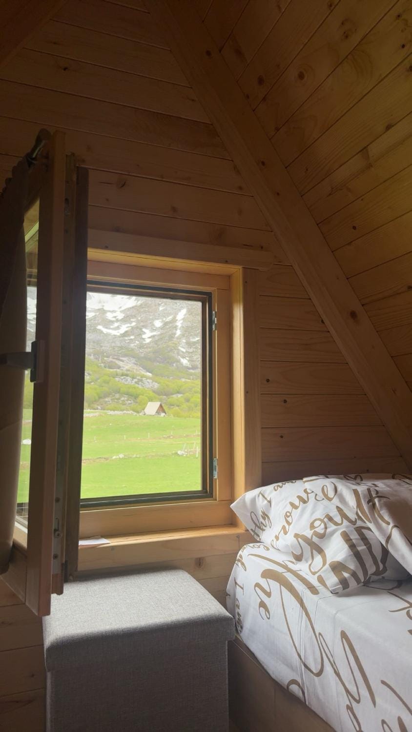 Guest House Višnja Apartment in Montenegro