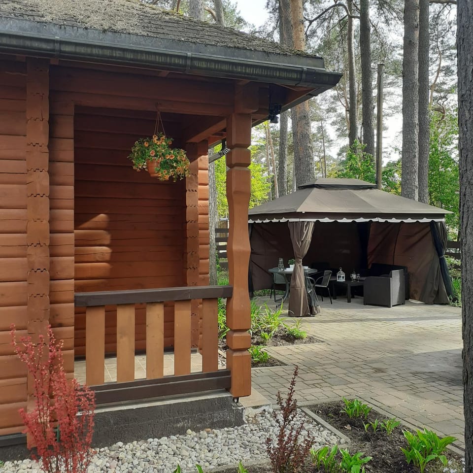 Patio, Spring, Garden, View (from property/room), Balcony/Terrace, Dining area, On site, Food, Garden view, Area and facilities, Entertainment, Drinks, Sunset, Inner courtyard view