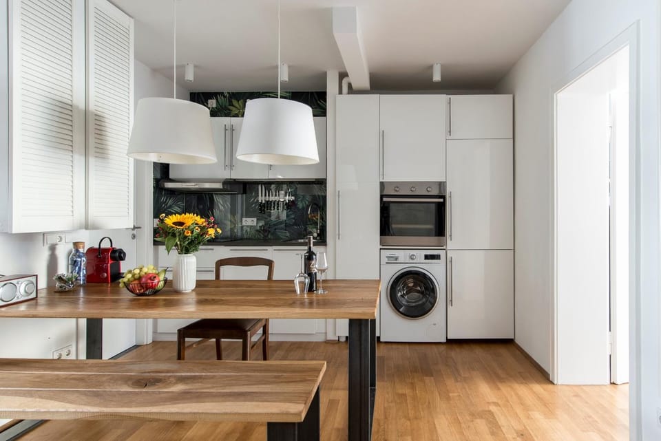 Kitchen or kitchenette