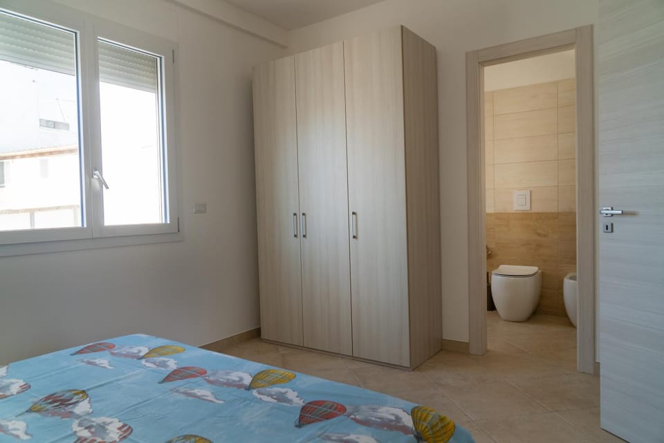 Bathroom, Bedroom, wardrobe