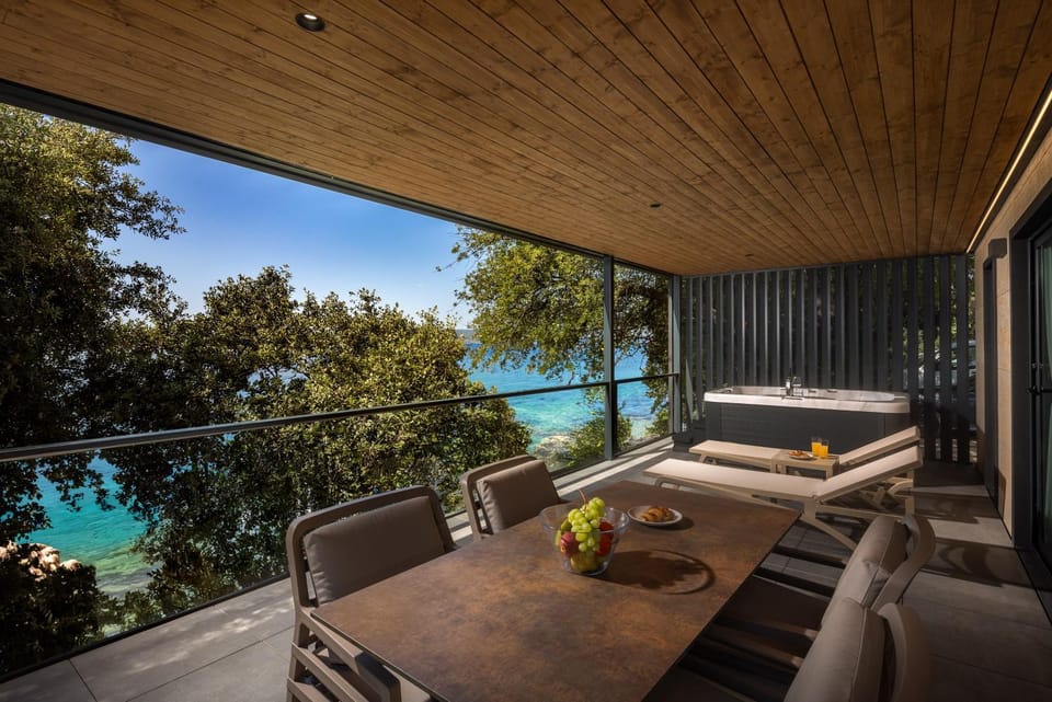 Natural landscape, Summer, Hot Tub, Balcony/Terrace, Seating area, Sea view