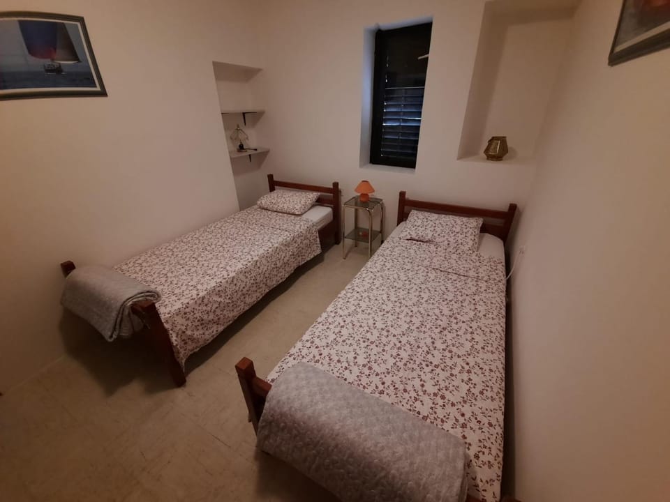 Apartment Baratula Apartment in Murter