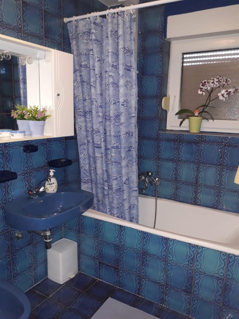 Bathroom, Bath