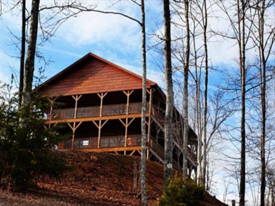Party Hut Chalet in Sevier County