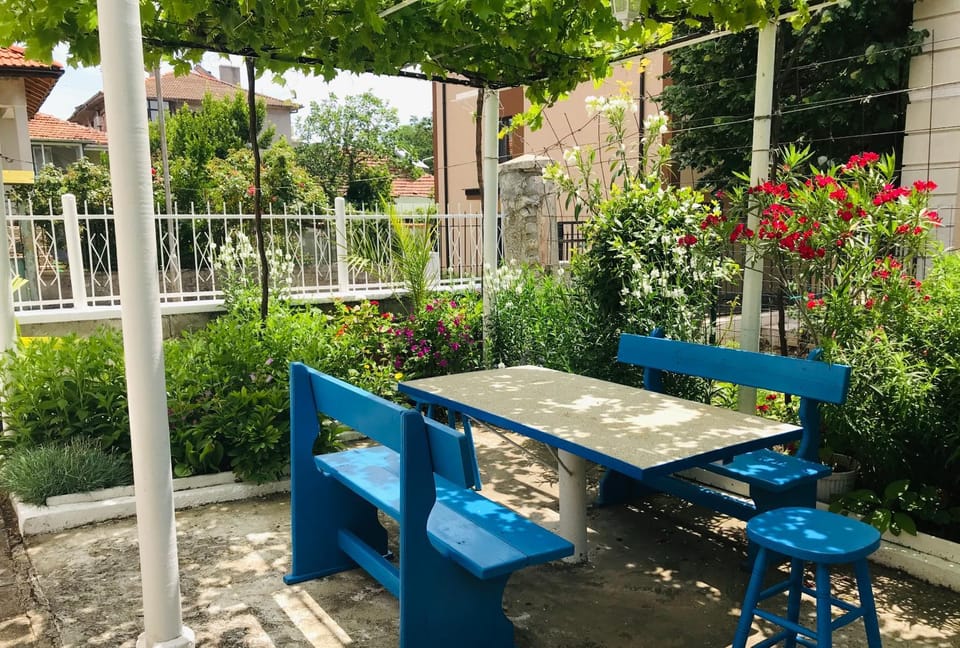 Garden, Area and facilities