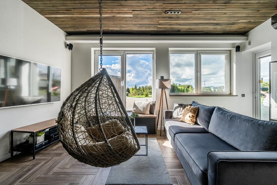 Natural landscape, TV and multimedia, Seating area