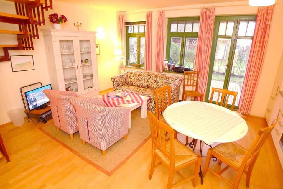 Ferienhaussiedlung Strandperlen Weidenhof 3a (Typ VIII) House in Wustrow