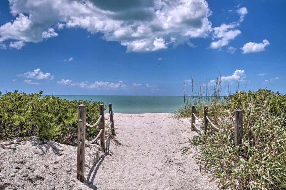 Fish, Boat & Golf! Naples Gem w/ Resort Perks House in Lely Resort