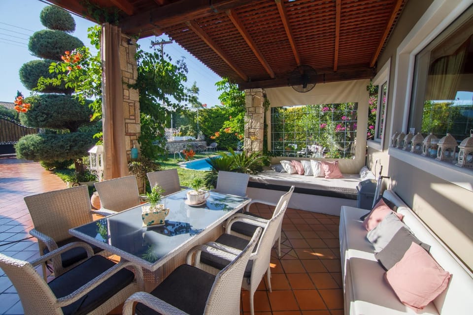 Patio, Restaurant/places to eat