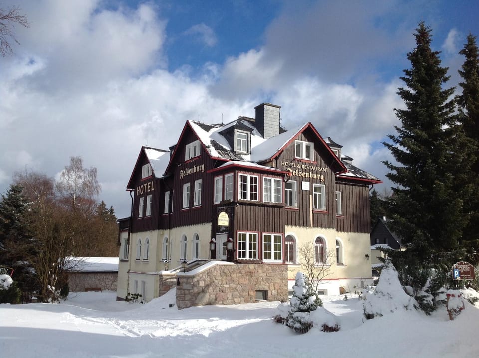 Property building, Facade/entrance, Day, Winter