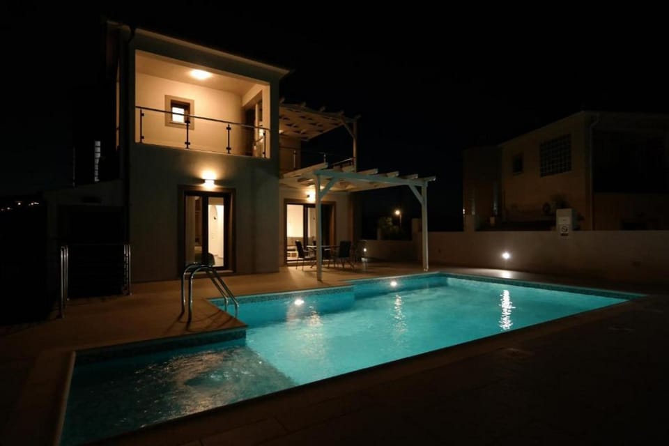 Night, Swimming pool