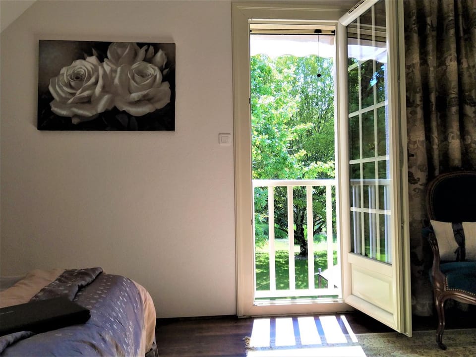 Bedroom, Garden view, Landmark view