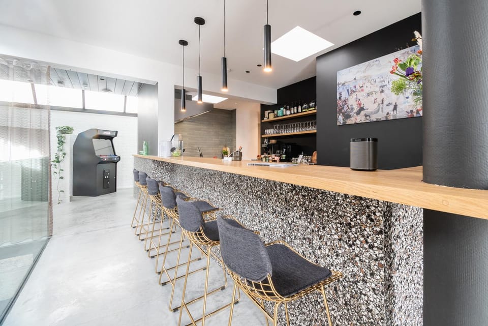 Lounge or bar