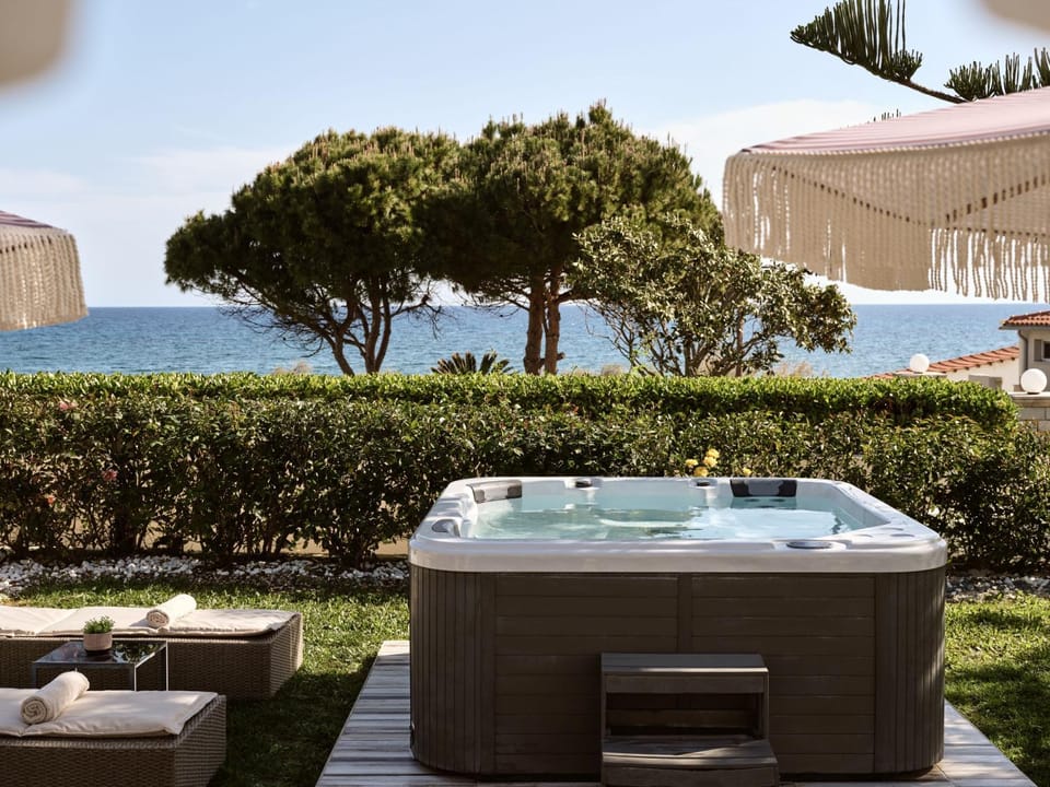 Garden, Sea view