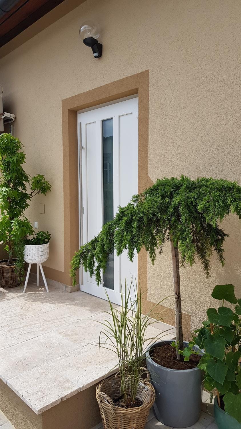 Property building, Facade/entrance