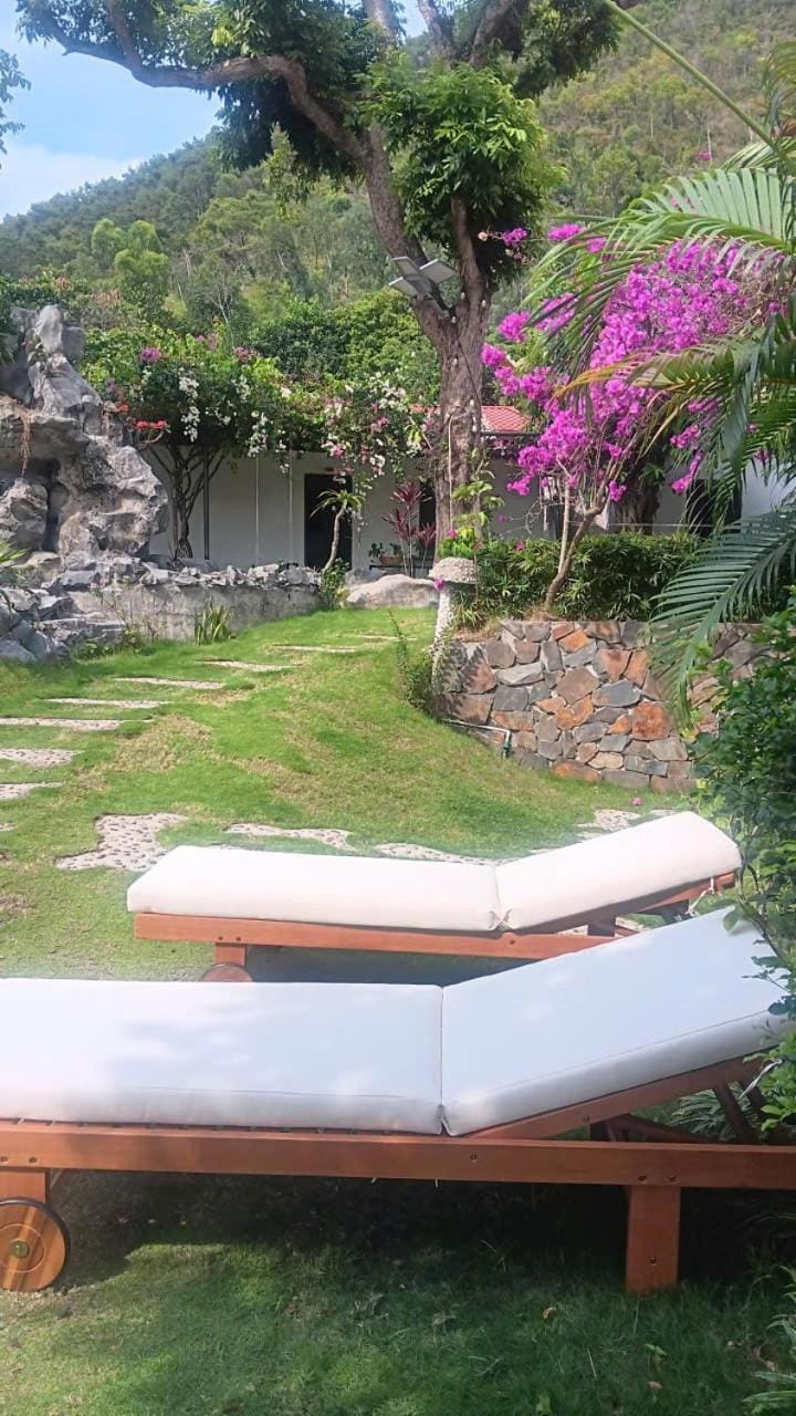 Garden, Garden view