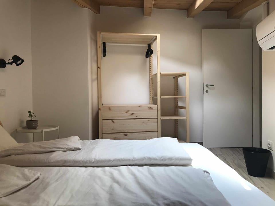 Bed, Photo of the whole room, Bedroom, wardrobe, air conditioner