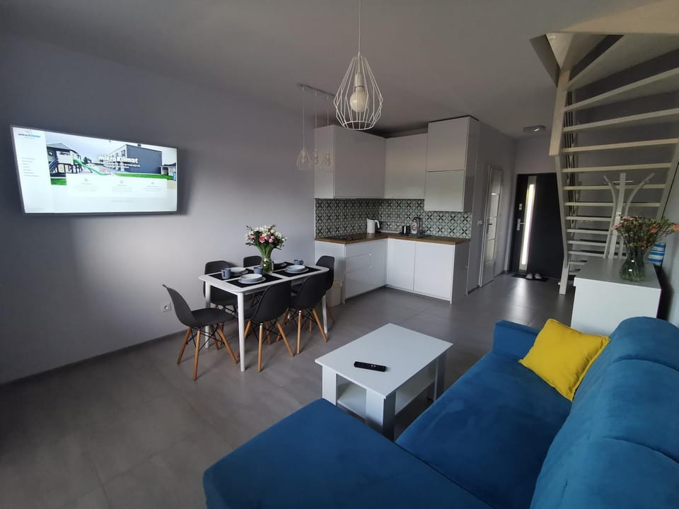 Kitchen or kitchenette, Living room, Dining area