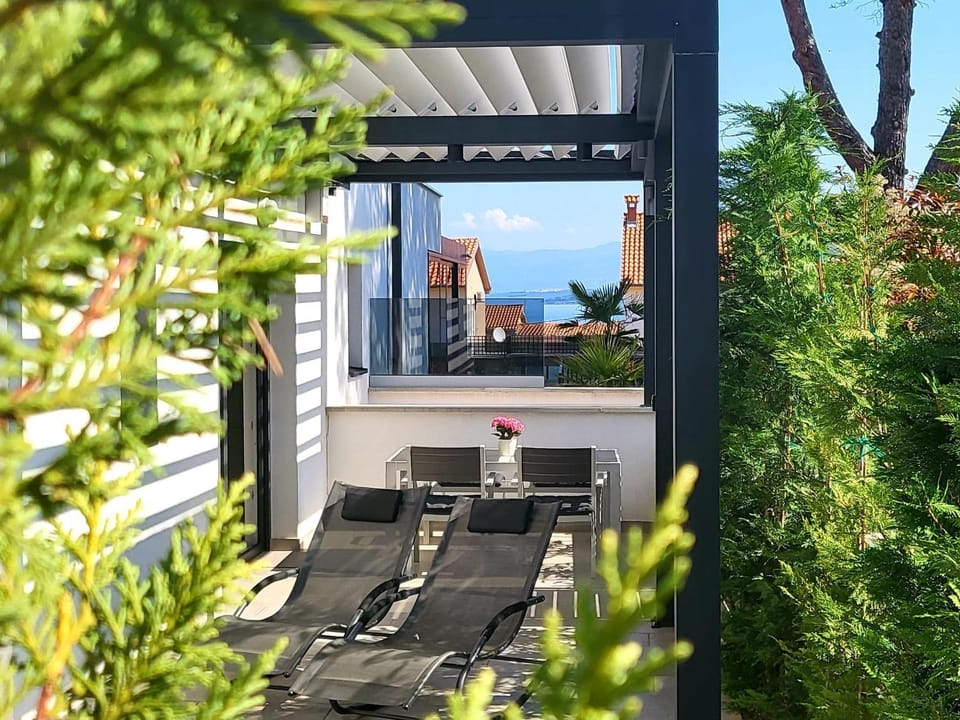 Balcony/Terrace, Balcony/Terrace