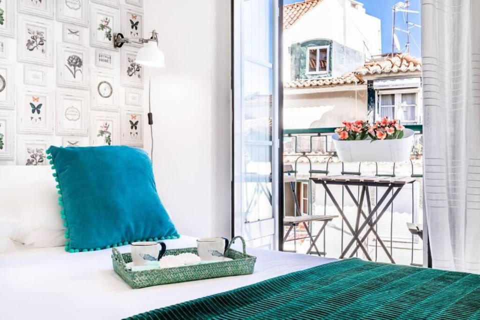 Alfama Best Balcony Apartment in Lisbon