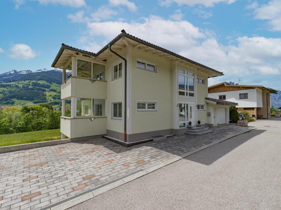 Zillertal Appartements Günter Apartment in Uderns