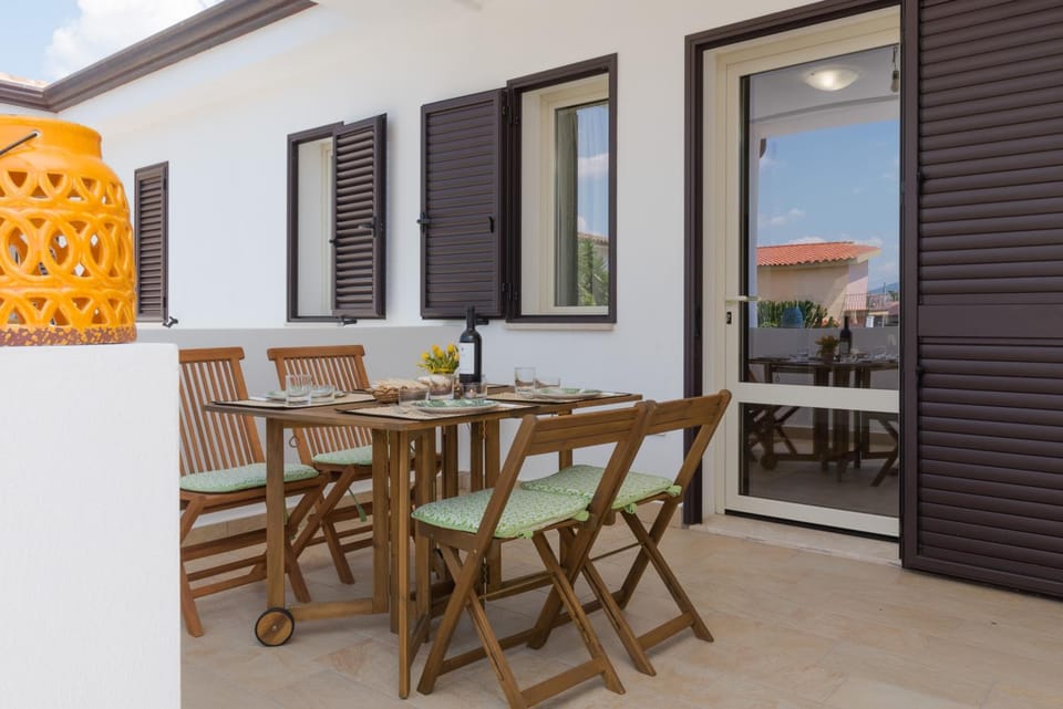 Patio, Balcony/Terrace