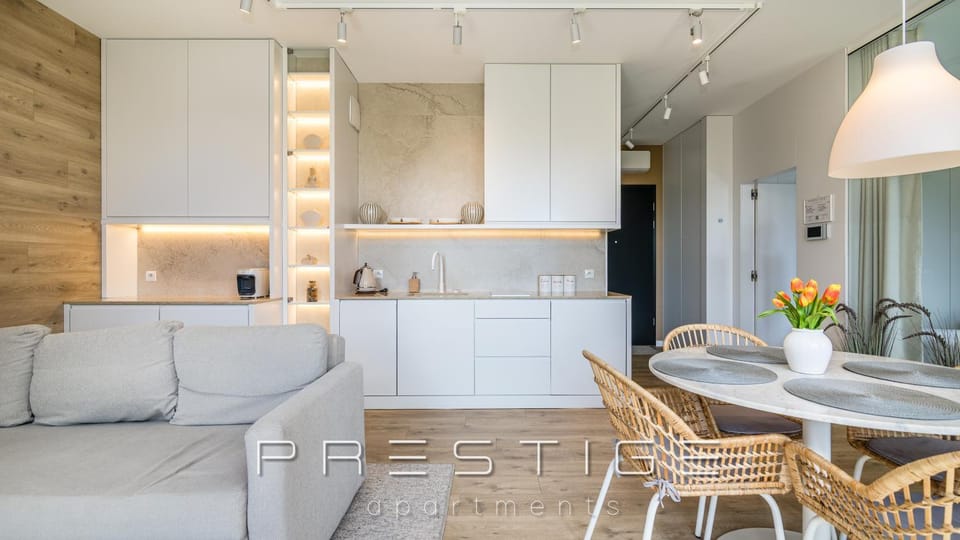 Kitchen or kitchenette, Living room, Seating area, Dining area
