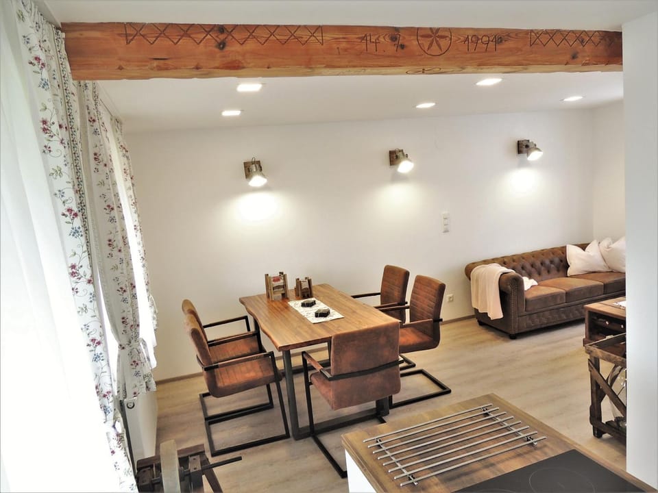 Living room, Seating area, Dining area
