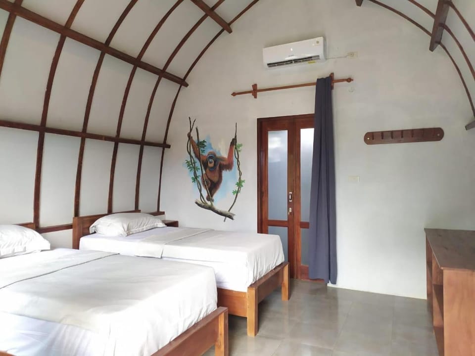 Bed, Photo of the whole room, Bedroom, air conditioner