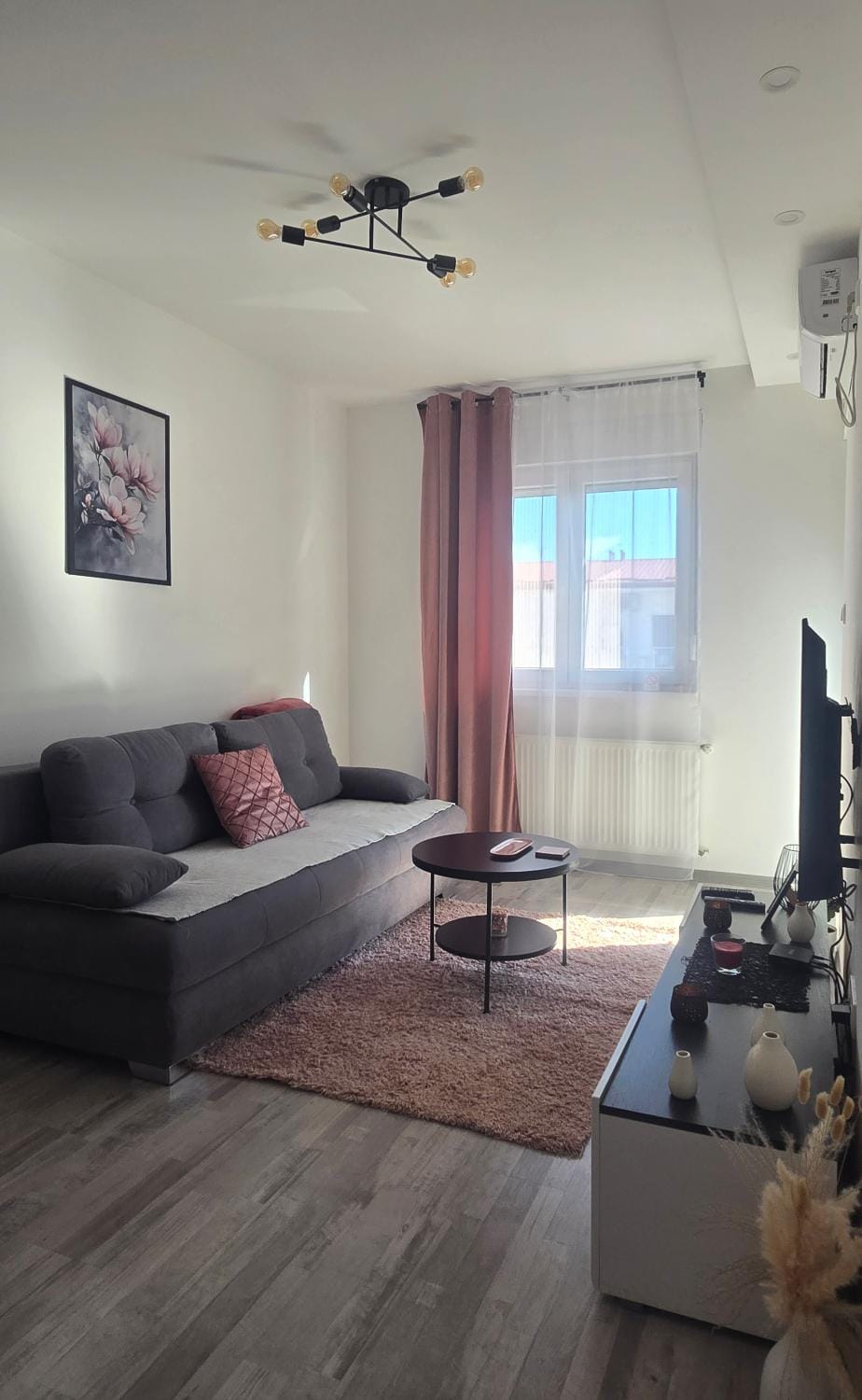 TV and multimedia, Living room, Seating area