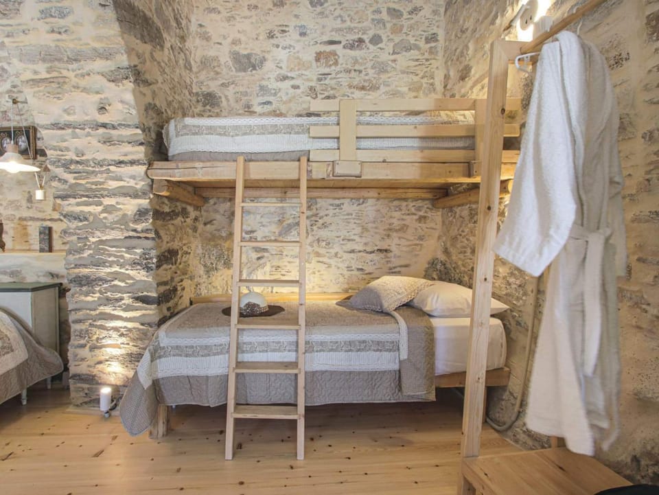 bunk bed