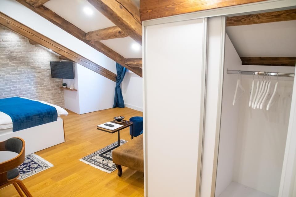 Communal lounge/ TV room, Bed, wardrobe