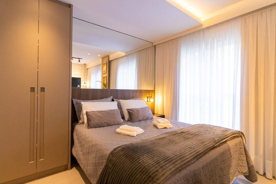 Luxuoso Apto Em Frente Ao Shopping Curitiba - Piscina, Academia e Sauna Apartment in Curitiba