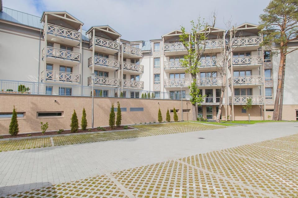 Property building, Neighbourhood