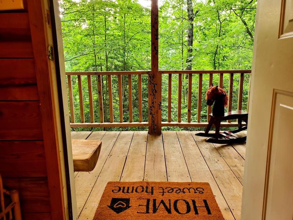 Balcony/Terrace, Mountain view, children