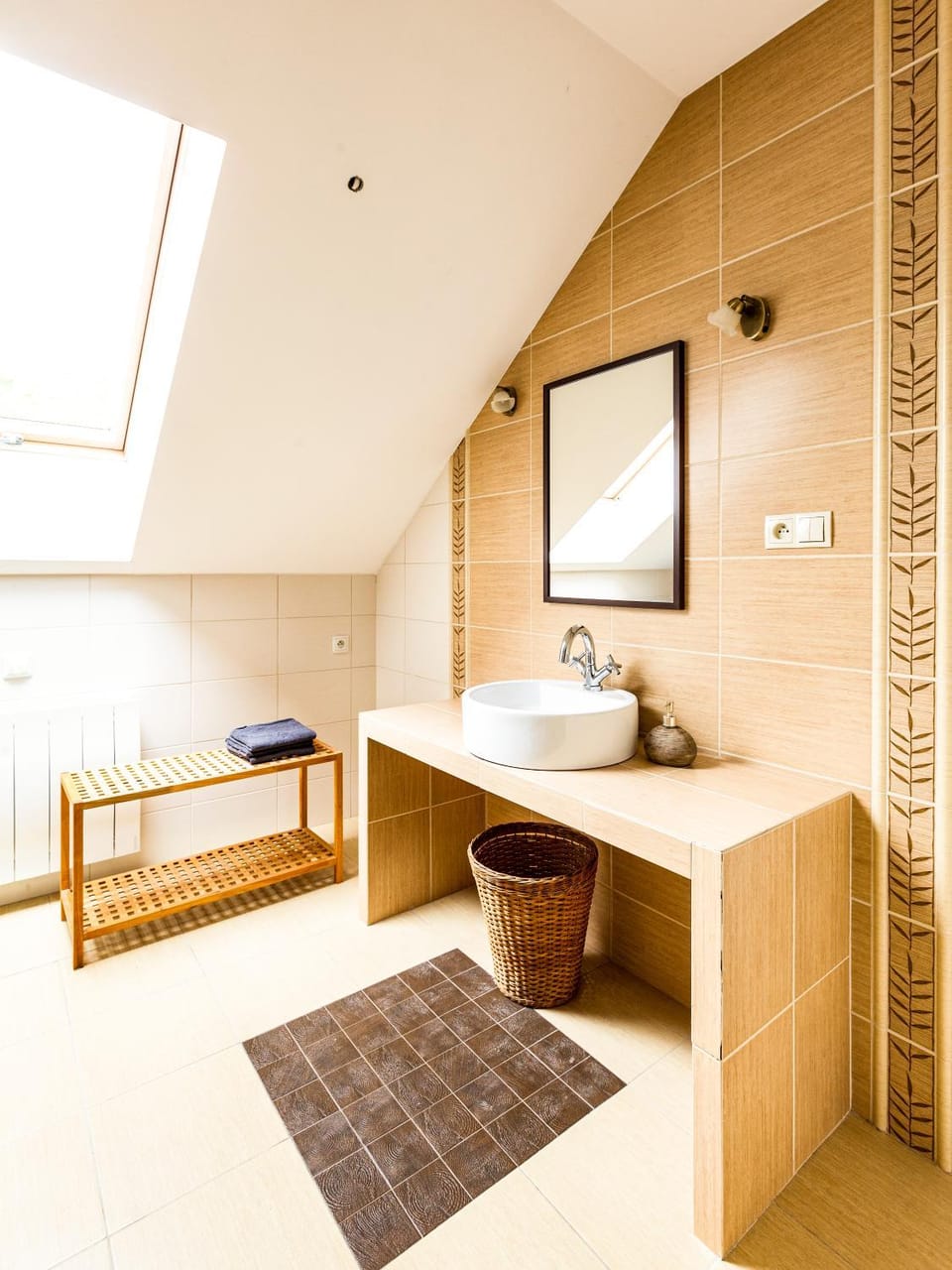 Shower, Toilet, Bathroom, Other, Area and facilities