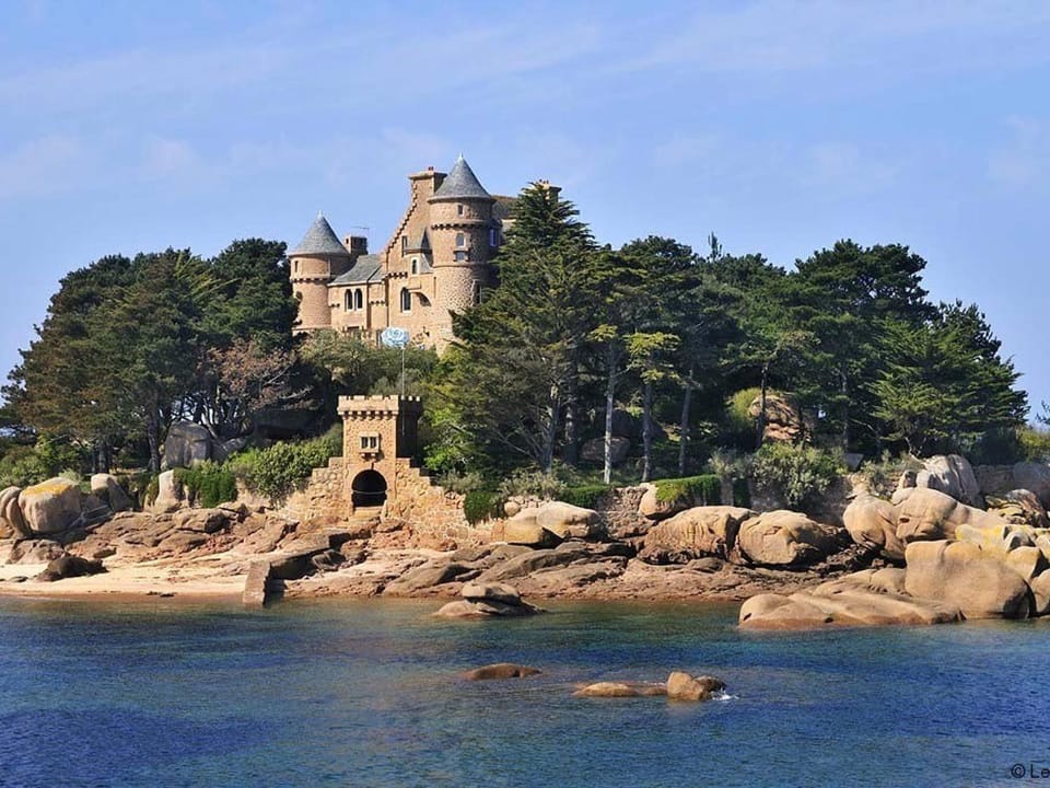 Maison 2** avec Jardin, Terrasse et Parking Privé à 800m de la Plage de Trestraou, Perros-Guirec - FR-1-542-23 House in Perros-Guirec