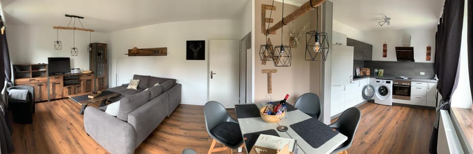 Kitchen or kitchenette, Living room, Seating area, Dining area