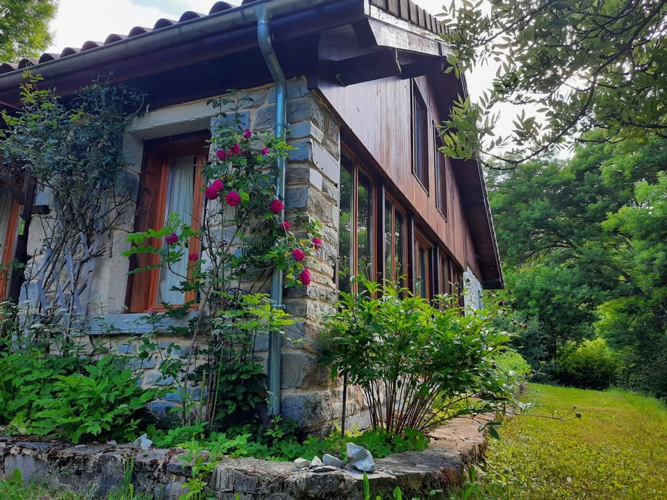Chalet du bois d'Estève, baronnies provençales House in Provence-Alpes-Côte d'Azur